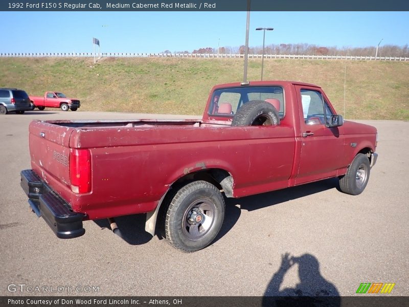 Medium Cabernet Red Metallic / Red 1992 Ford F150 S Regular Cab