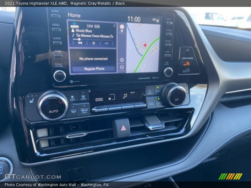 Magnetic Gray Metallic / Black 2021 Toyota Highlander XLE AWD