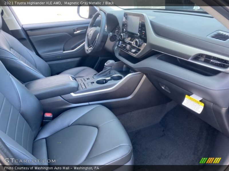 Magnetic Gray Metallic / Black 2021 Toyota Highlander XLE AWD