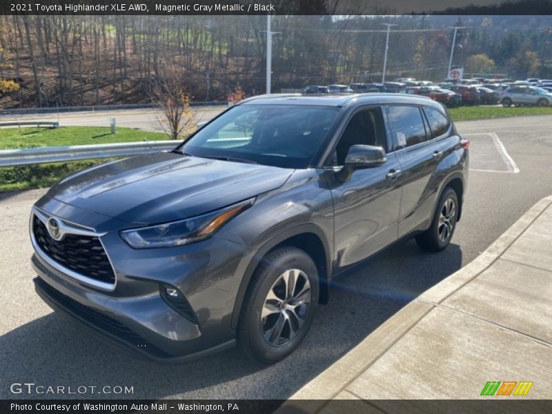 Magnetic Gray Metallic / Black 2021 Toyota Highlander XLE AWD