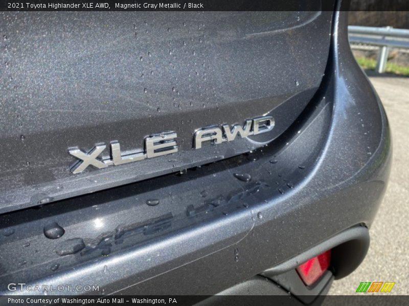 Magnetic Gray Metallic / Black 2021 Toyota Highlander XLE AWD