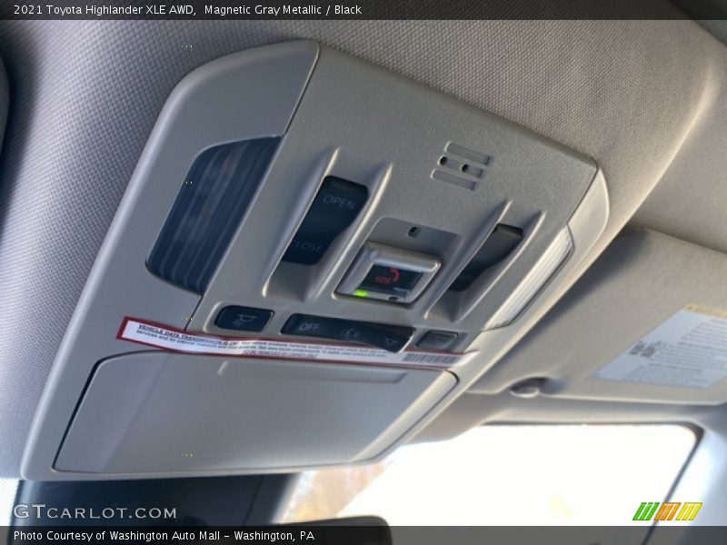 Magnetic Gray Metallic / Black 2021 Toyota Highlander XLE AWD