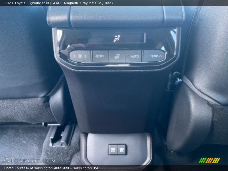 Magnetic Gray Metallic / Black 2021 Toyota Highlander XLE AWD