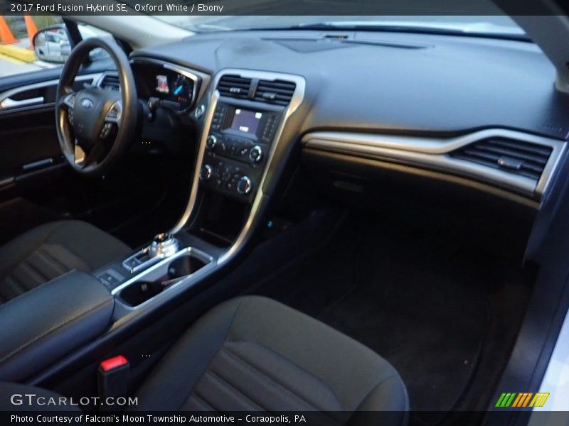 Oxford White / Ebony 2017 Ford Fusion Hybrid SE