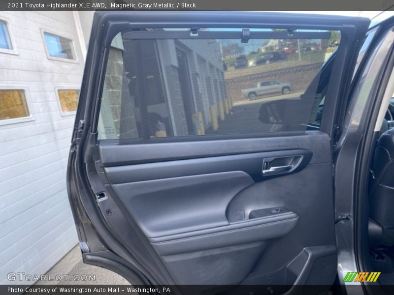 Magnetic Gray Metallic / Black 2021 Toyota Highlander XLE AWD