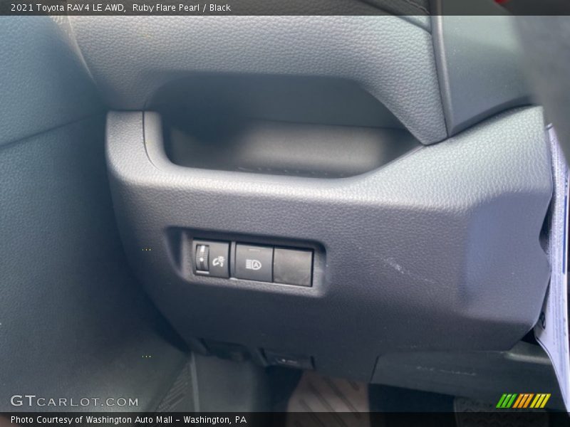 Ruby Flare Pearl / Black 2021 Toyota RAV4 LE AWD