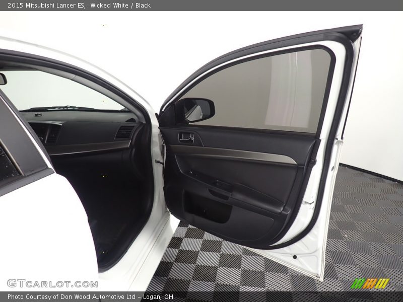 Wicked White / Black 2015 Mitsubishi Lancer ES