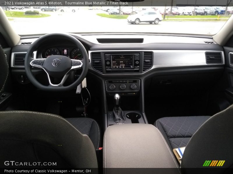 Dashboard of 2021 Atlas S 4Motion