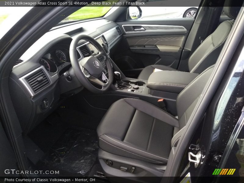  2021 Atlas Cross Sport SE 4Motion Titan Black Interior