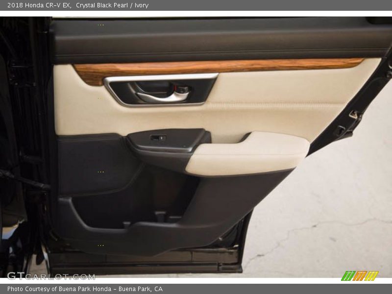 Crystal Black Pearl / Ivory 2018 Honda CR-V EX