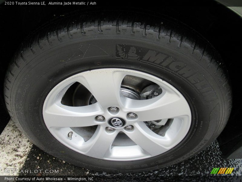 Alumina Jade Metallic / Ash 2020 Toyota Sienna LE