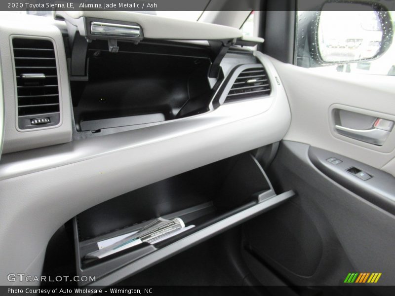 Alumina Jade Metallic / Ash 2020 Toyota Sienna LE