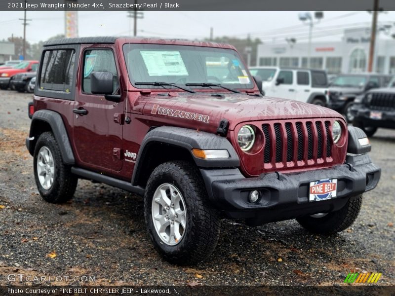 Front 3/4 View of 2021 Wrangler Islander 4x4