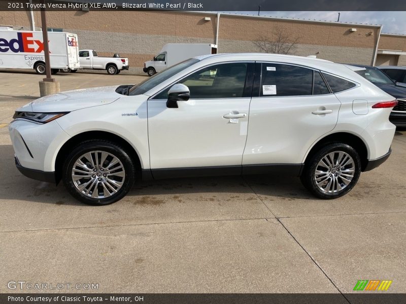 Blizzard White Pearl / Black 2021 Toyota Venza Hybrid XLE AWD