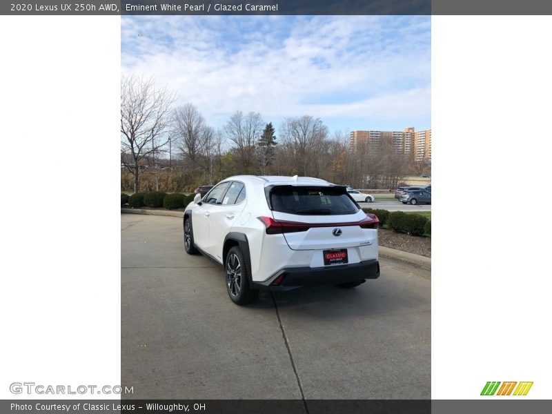Eminent White Pearl / Glazed Caramel 2020 Lexus UX 250h AWD
