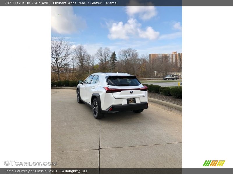Eminent White Pearl / Glazed Caramel 2020 Lexus UX 250h AWD