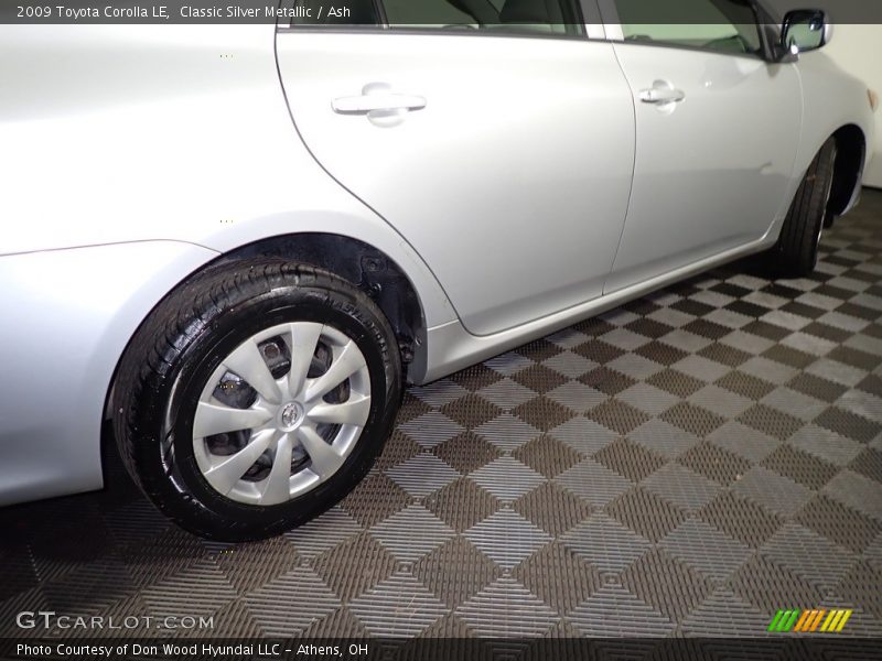 Classic Silver Metallic / Ash 2009 Toyota Corolla LE