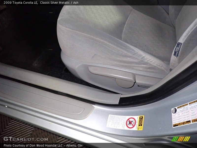 Classic Silver Metallic / Ash 2009 Toyota Corolla LE