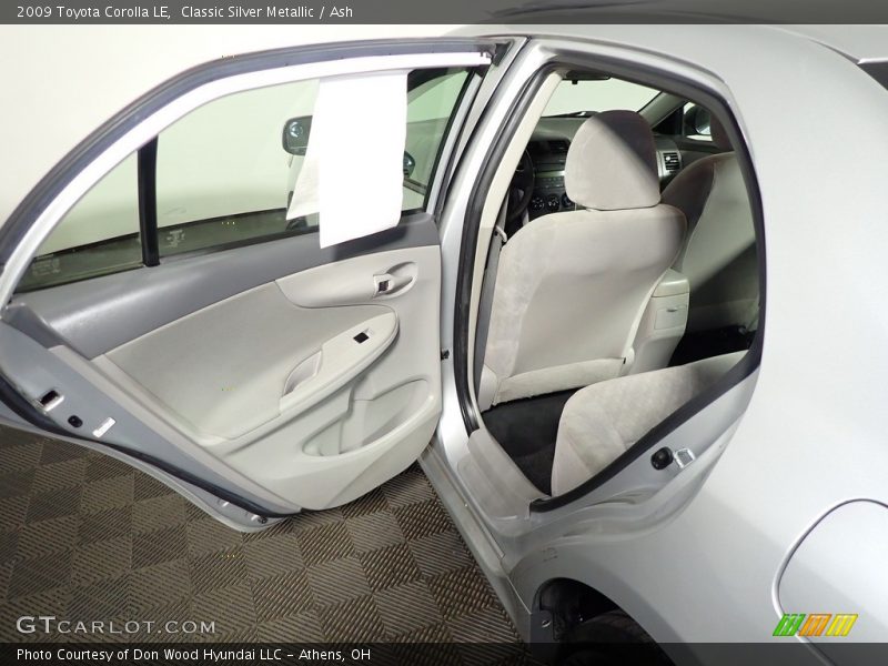Classic Silver Metallic / Ash 2009 Toyota Corolla LE