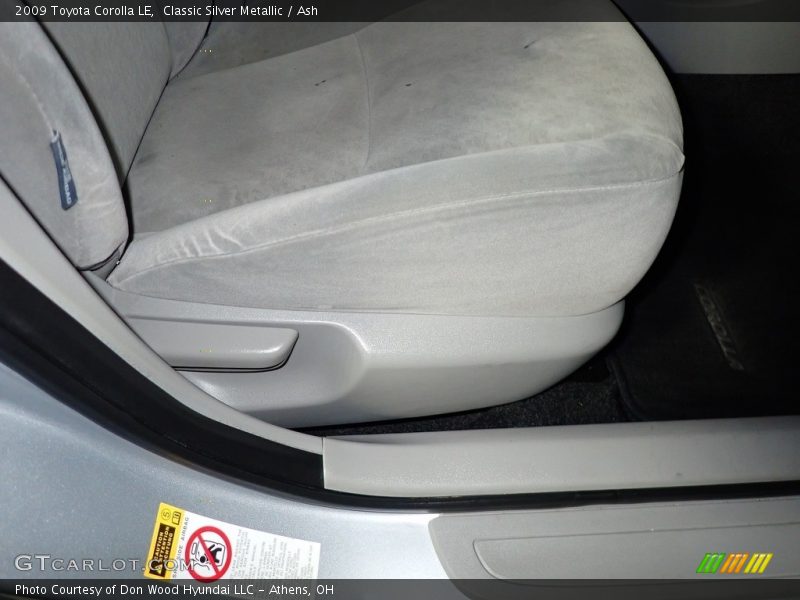 Classic Silver Metallic / Ash 2009 Toyota Corolla LE