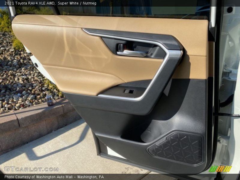 Super White / Nutmeg 2021 Toyota RAV4 XLE AWD