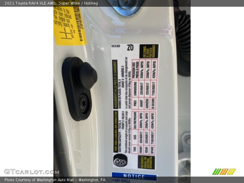 Super White / Nutmeg 2021 Toyota RAV4 XLE AWD