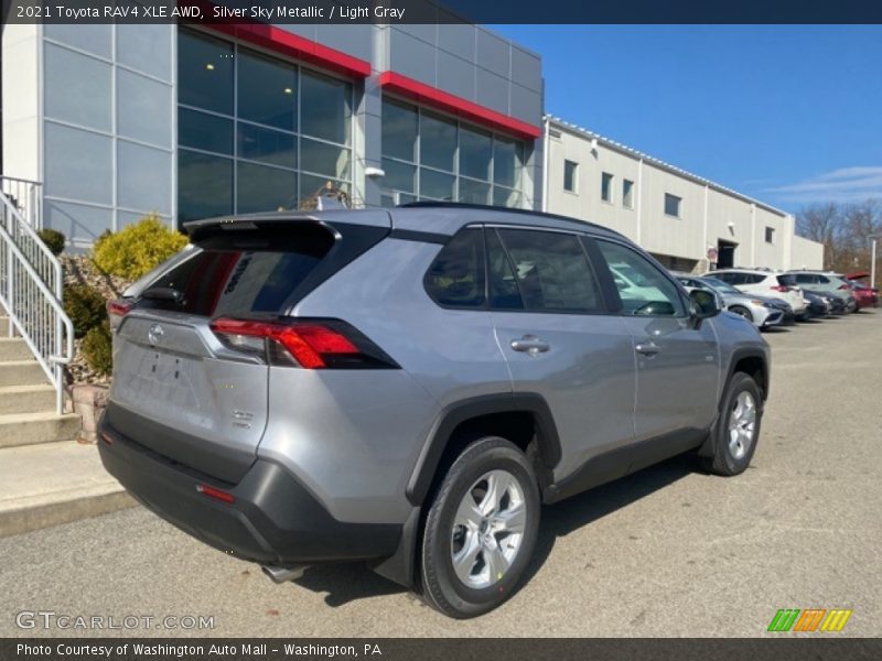 Silver Sky Metallic / Light Gray 2021 Toyota RAV4 XLE AWD