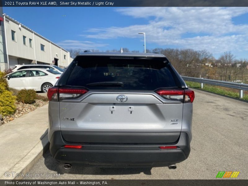 Silver Sky Metallic / Light Gray 2021 Toyota RAV4 XLE AWD