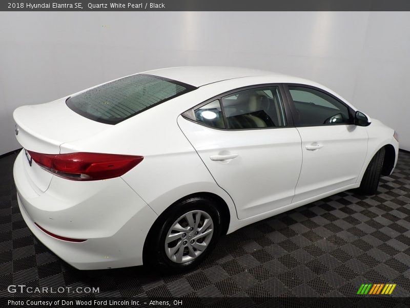 Quartz White Pearl / Black 2018 Hyundai Elantra SE