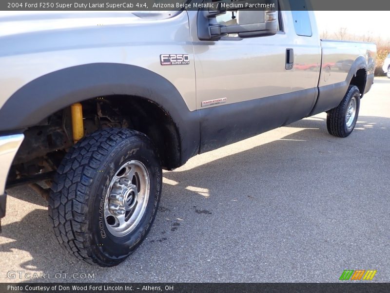 Arizona Beige Metallic / Medium Parchment 2004 Ford F250 Super Duty Lariat SuperCab 4x4