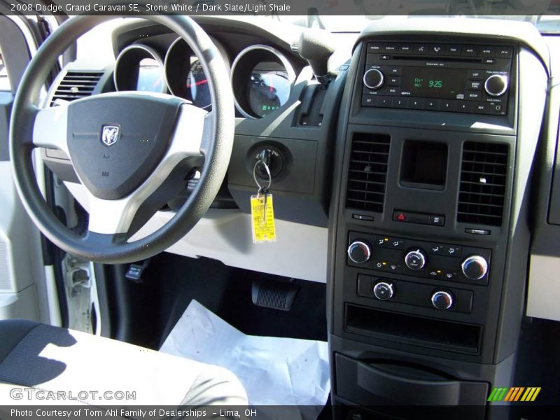 Stone White / Dark Slate/Light Shale 2008 Dodge Grand Caravan SE