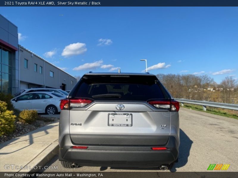 Silver Sky Metallic / Black 2021 Toyota RAV4 XLE AWD