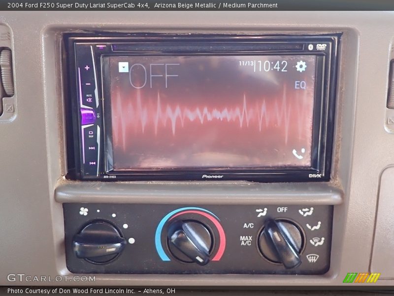 Arizona Beige Metallic / Medium Parchment 2004 Ford F250 Super Duty Lariat SuperCab 4x4