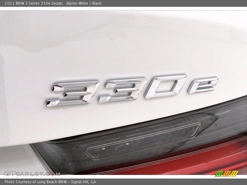 Alpine White / Black 2021 BMW 3 Series 330e Sedan