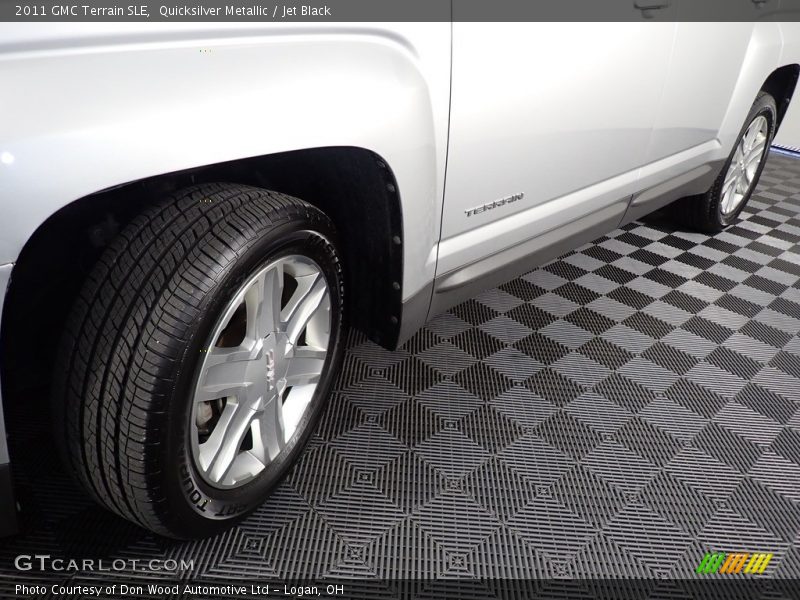Quicksilver Metallic / Jet Black 2011 GMC Terrain SLE