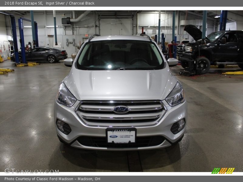 Ingot Silver / Charcoal Black 2018 Ford Escape SE