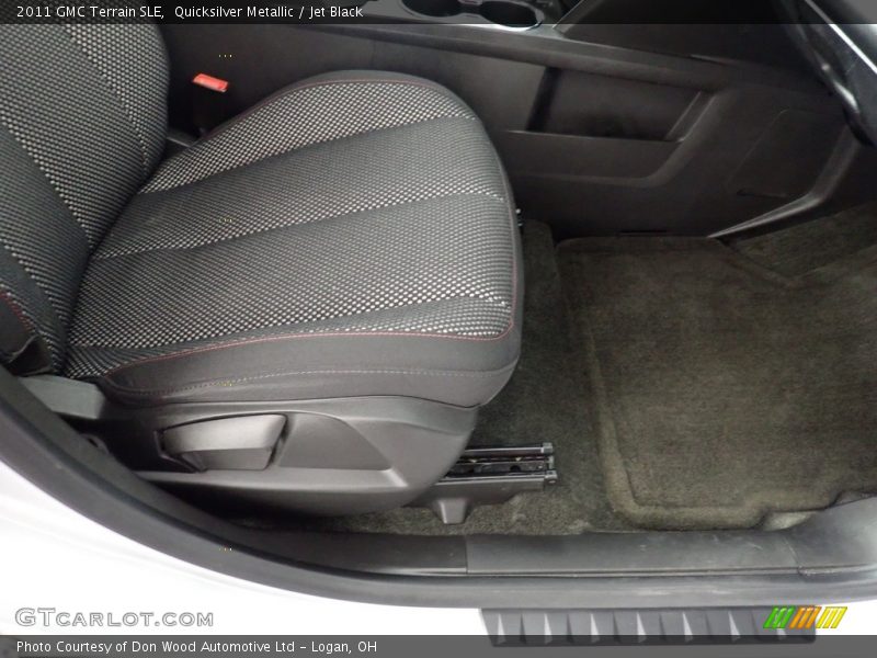 Quicksilver Metallic / Jet Black 2011 GMC Terrain SLE