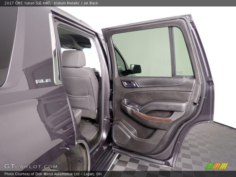 Iridium Metallic / Jet Black 2017 GMC Yukon SLE 4WD