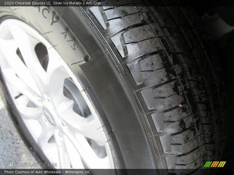 Silver Ice Metallic / Ash Gray 2020 Chevrolet Equinox LS