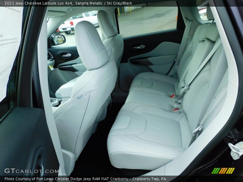 Rear Seat of 2021 Cherokee Latitude Lux 4x4