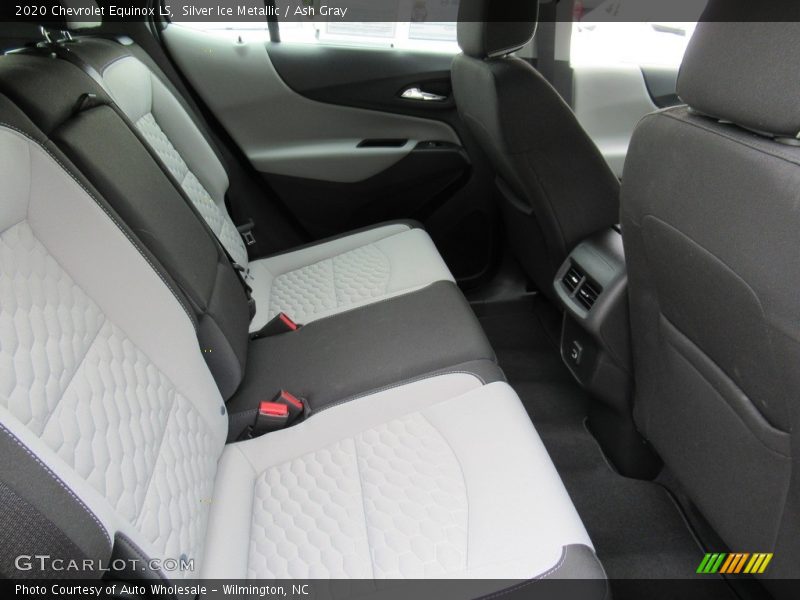 Silver Ice Metallic / Ash Gray 2020 Chevrolet Equinox LS