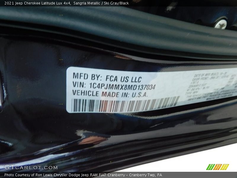 Sangria Metallic / Ski Gray/Black 2021 Jeep Cherokee Latitude Lux 4x4