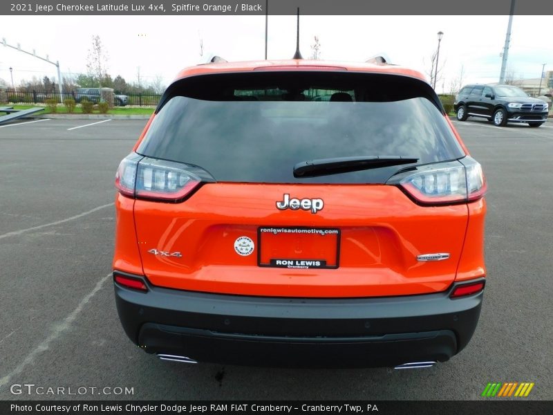 Spitfire Orange / Black 2021 Jeep Cherokee Latitude Lux 4x4