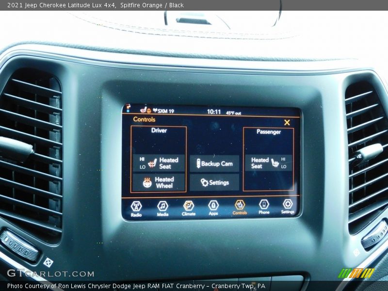 Controls of 2021 Cherokee Latitude Lux 4x4