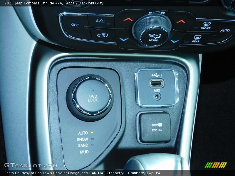 White / Black/Ski Gray 2021 Jeep Compass Latitude 4x4