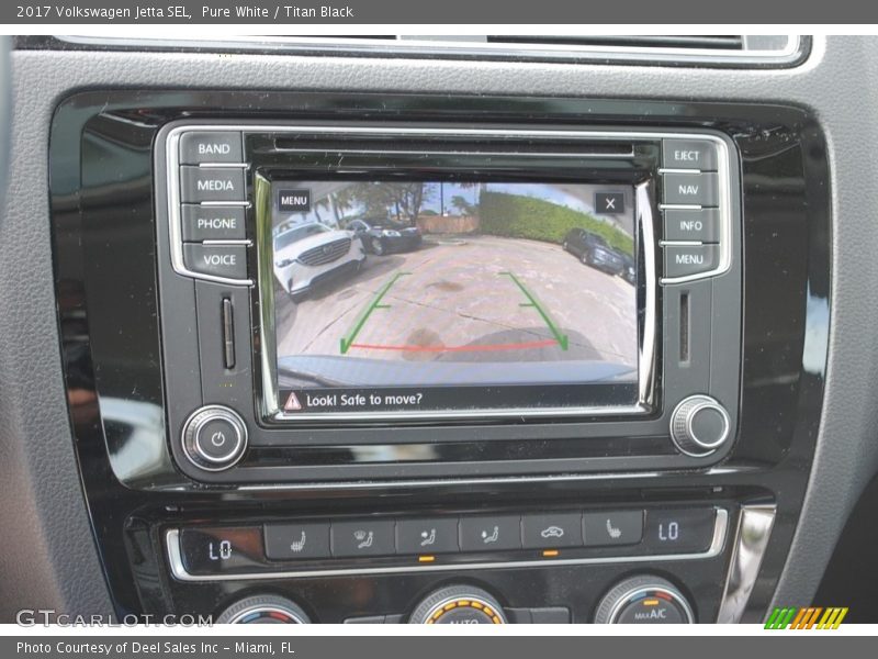Controls of 2017 Jetta SEL
