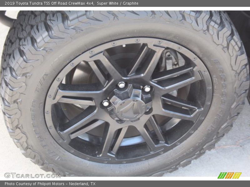 Super White / Graphite 2019 Toyota Tundra TSS Off Road CrewMax 4x4