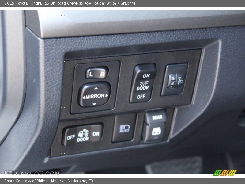 Super White / Graphite 2019 Toyota Tundra TSS Off Road CrewMax 4x4