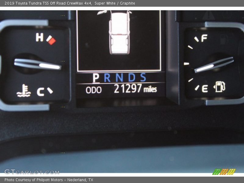 Super White / Graphite 2019 Toyota Tundra TSS Off Road CrewMax 4x4