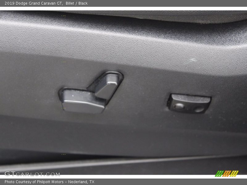 Billet / Black 2019 Dodge Grand Caravan GT
